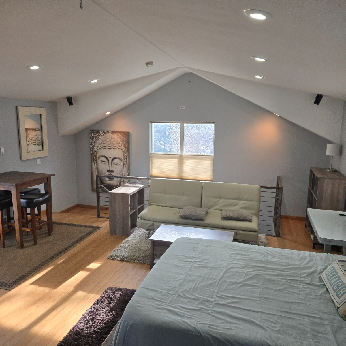 Gorgeous Studio near downtown - Photo 5