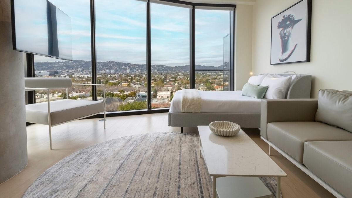 6401 Wilshire 912