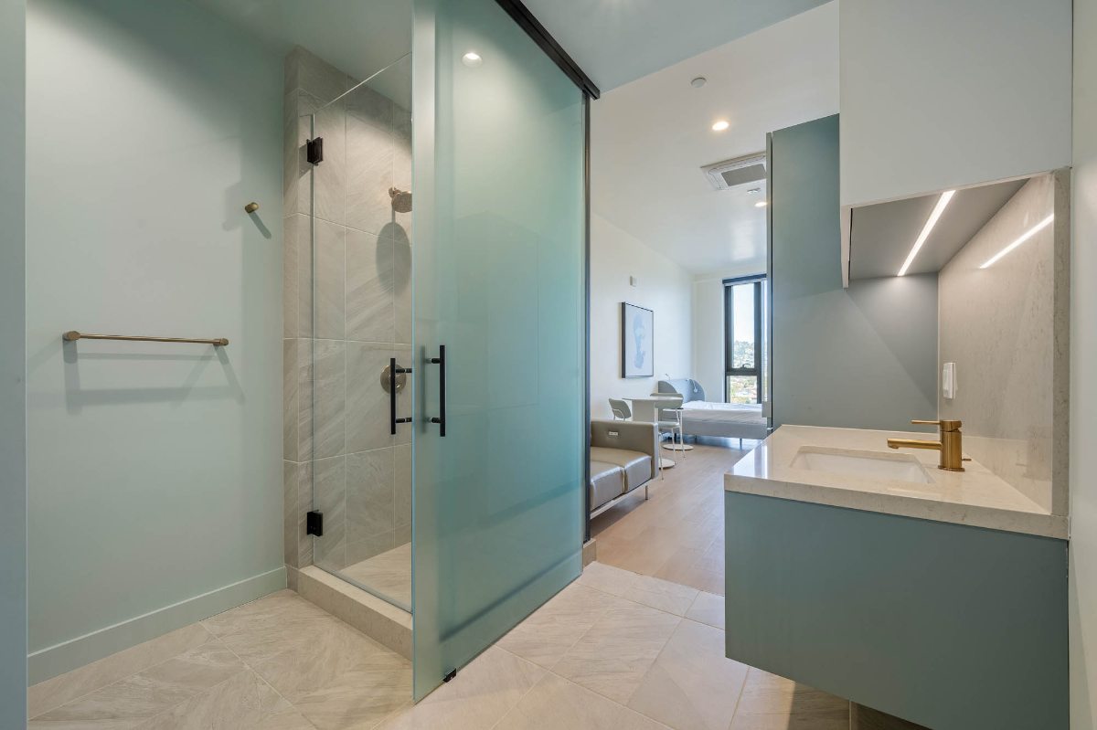 6401 Wilshire 602A2