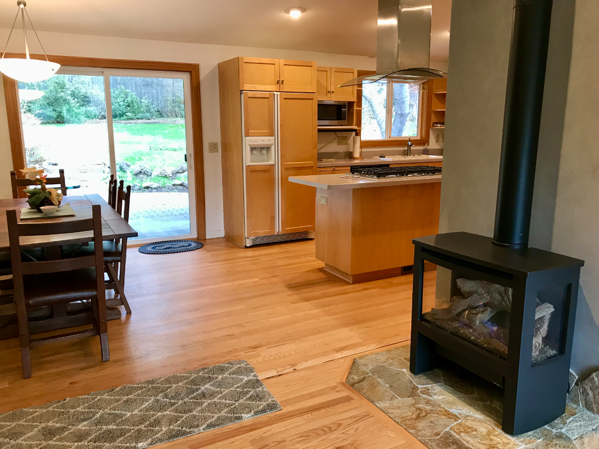 West Hills HideAway, comfort in the foothills of Bend Oregon - Photo 3