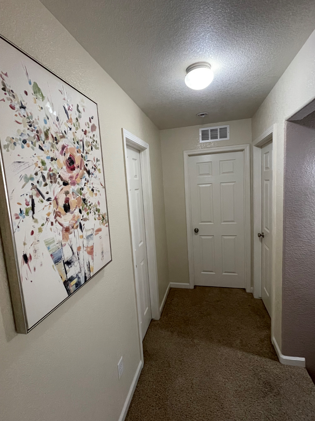 Very nice quiet private upstairs bedroom, bathroom, living room - Photo 9