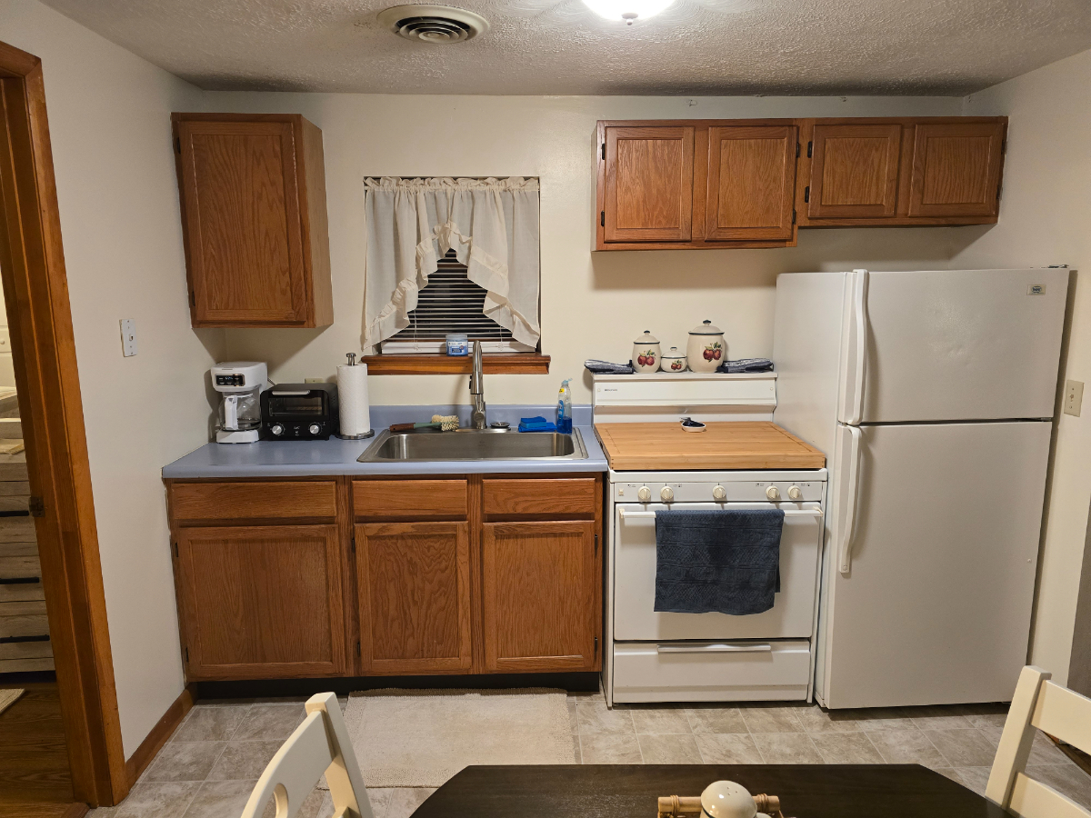 1 Bedroom 1 Bathroom Duplex Apartment - Photo 2