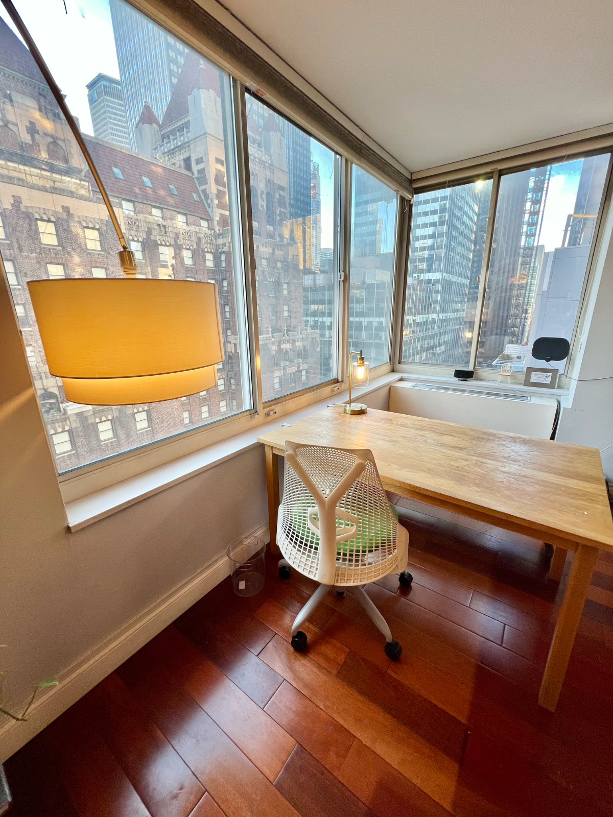 Spacious, comfy, sunny 1BR apt in Midtown East Manhattan - Photo 3