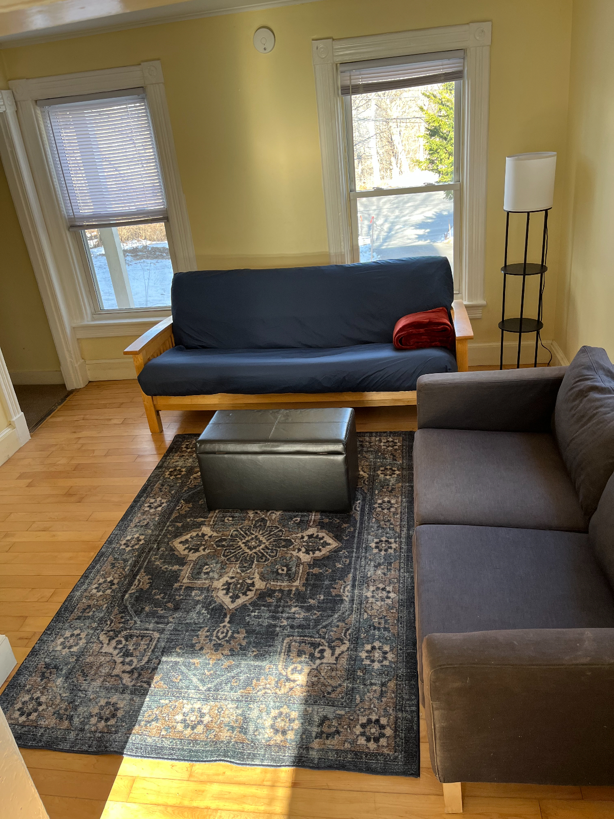 Quiet 2-bedroom apartment near hospitals - Photo 4