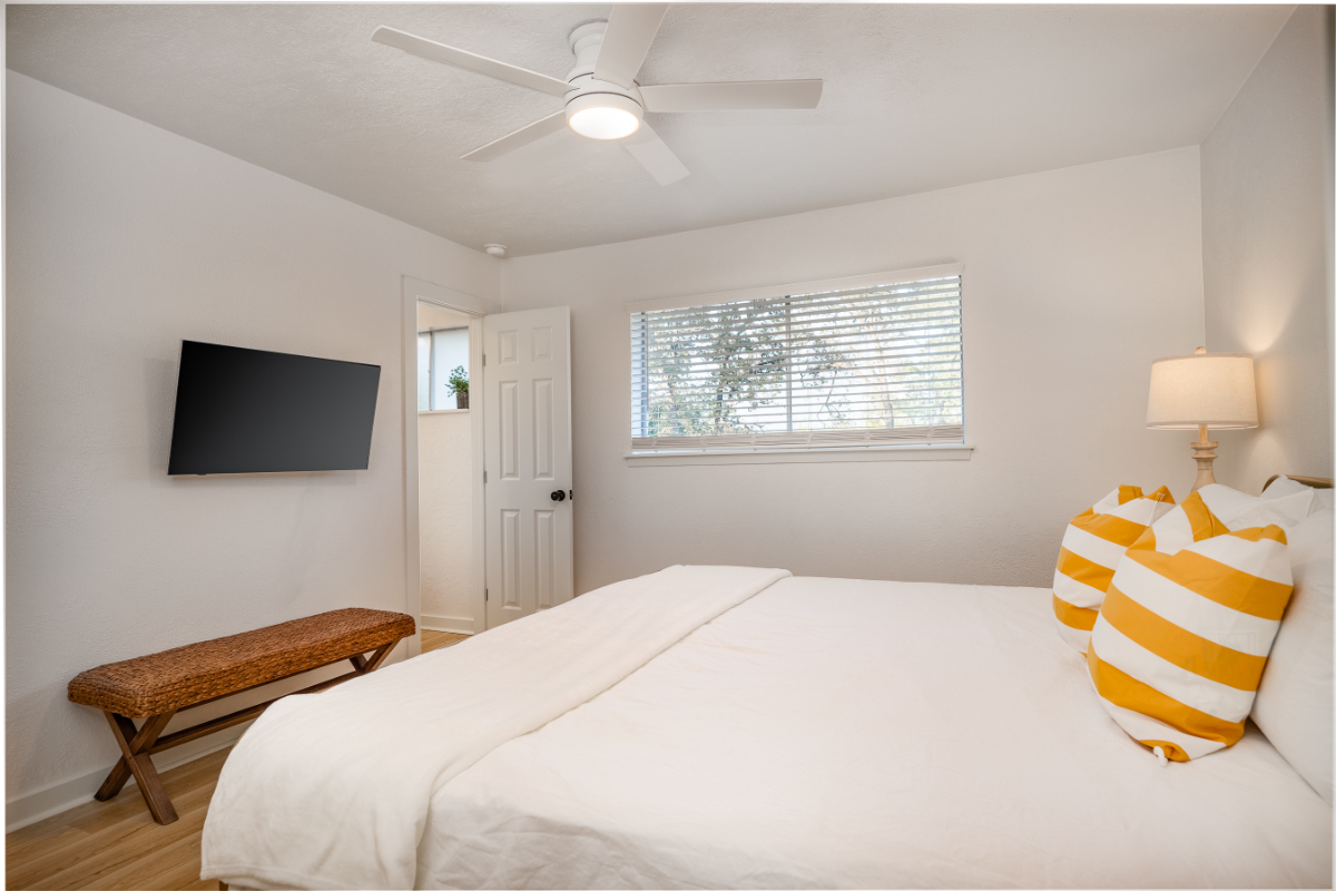 4 bedroom, 2 bath NEWLY REMODELED HOME - Photo 8