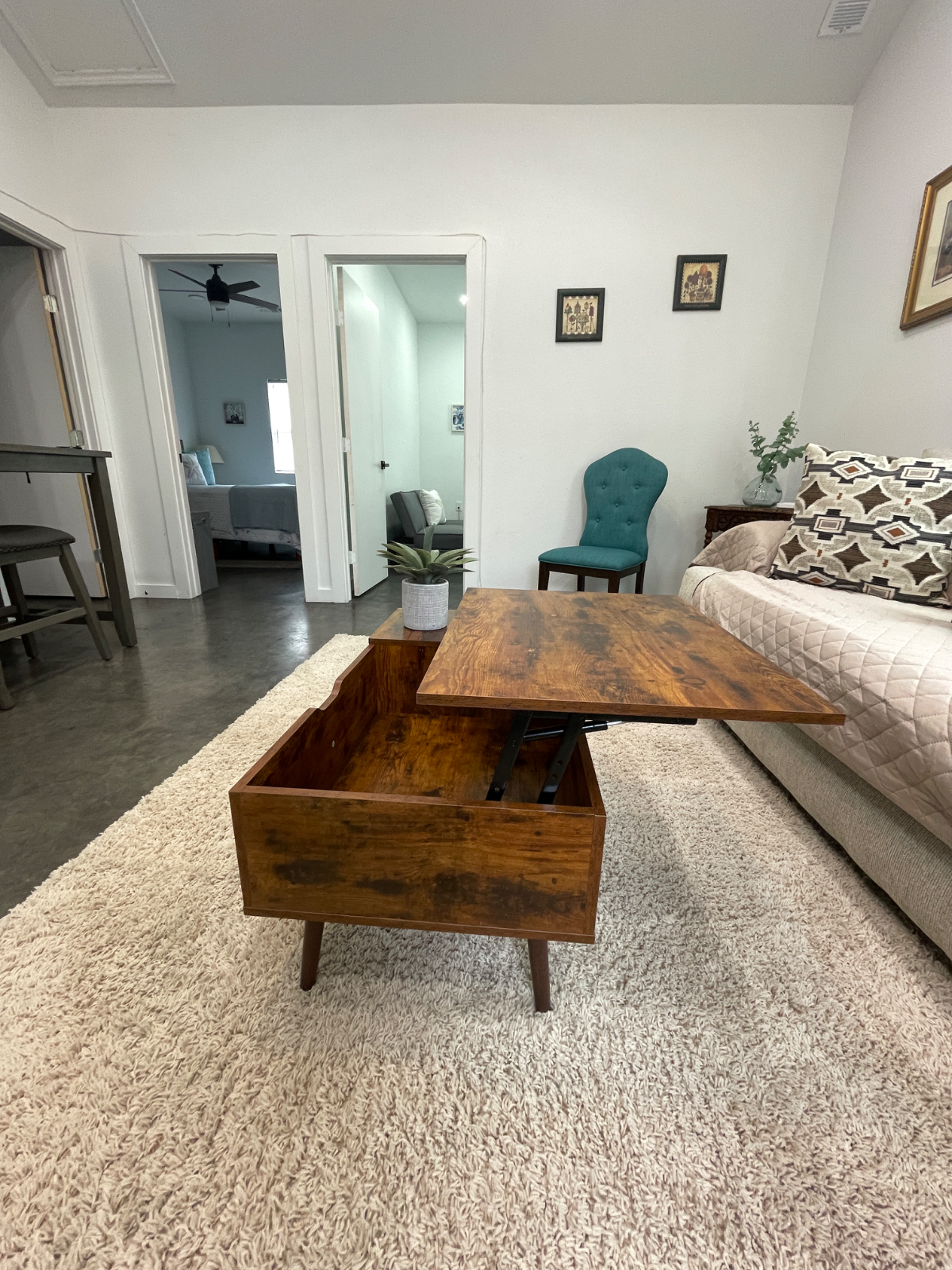 Chic & Comfy Townhome Retreat - Photo 9