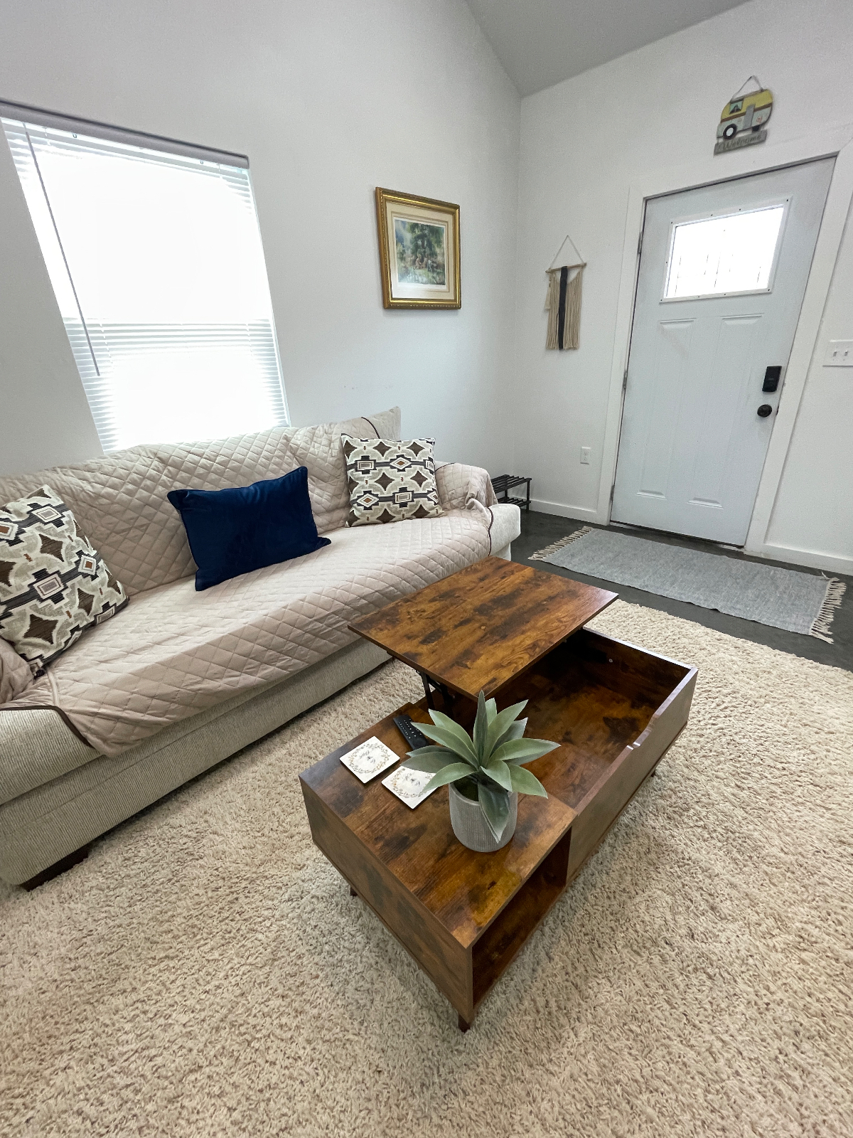 Chic & Comfy Townhome Retreat - Photo 10