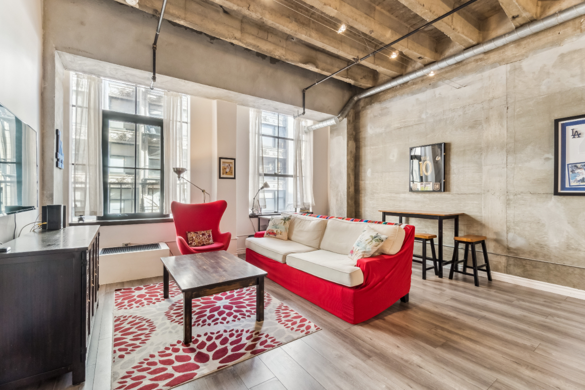 DOWNTOWN LA LOFT 1 BEDROOM WITH ROOFTOP POOL - Photo 1