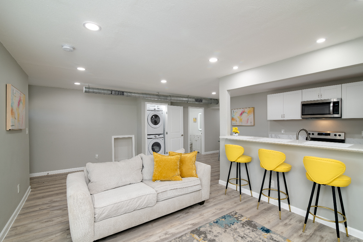 Luxury 2 bedroom 2 bath near Choctaw Stadium
