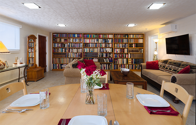 Quiet, Spacious, Residence in Preferred Neighborhood - Photo 6