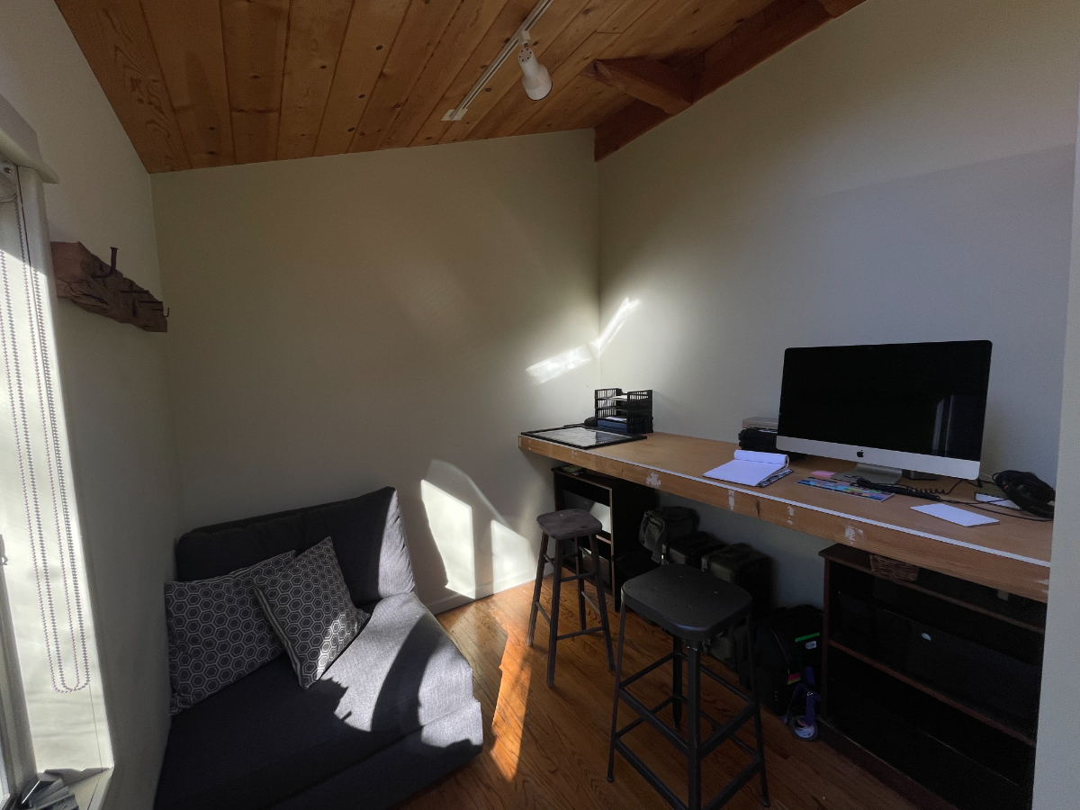 Sun-drenched refuge with hot tub and open space - Photo 7