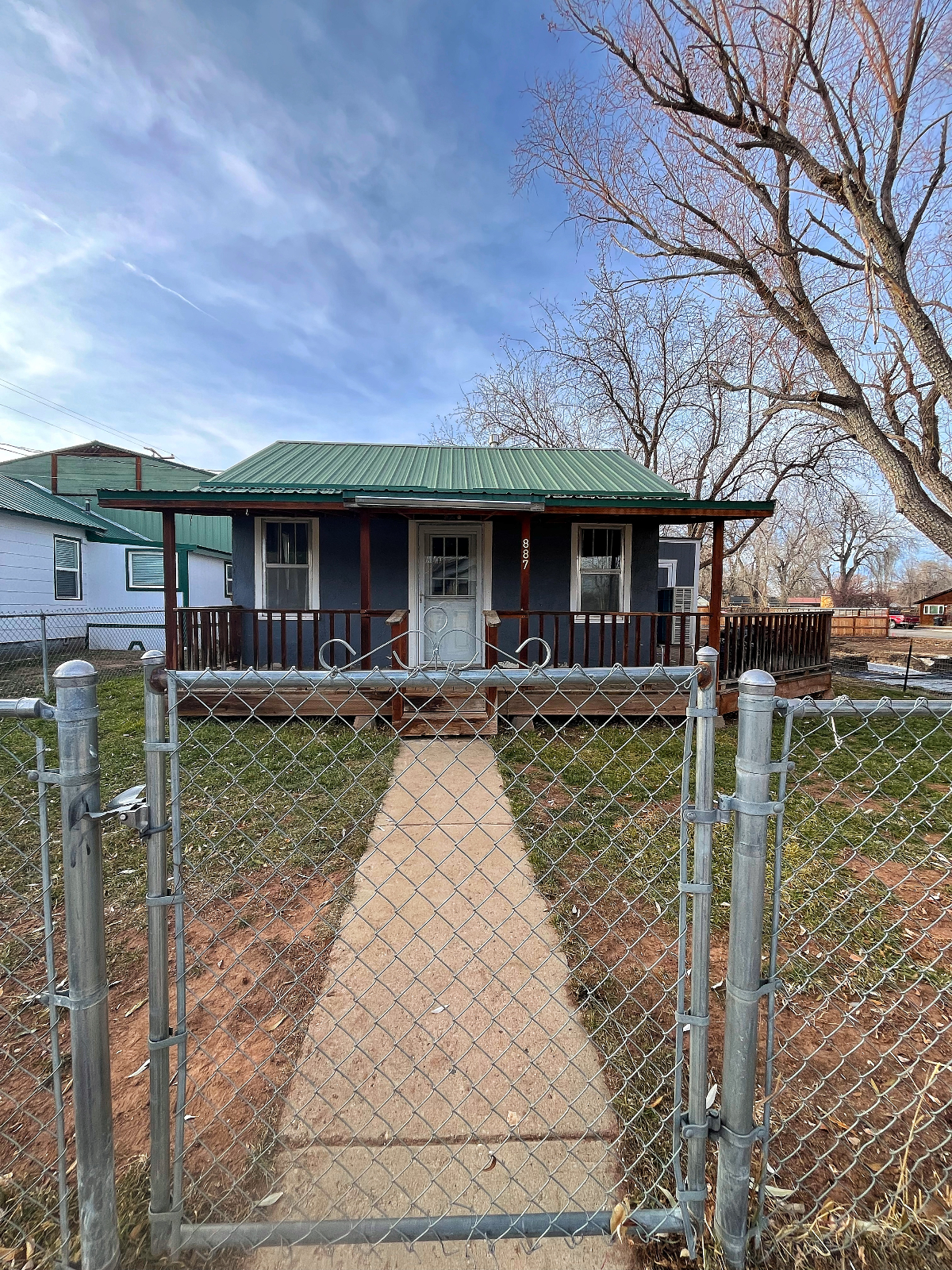 Cozy dog friendly home in Lander - Photo 2