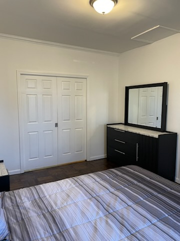 Stylish Two-Bedroom with Luxe Finishes and Cozy Ambience on a Quiet Street - Sleek Bronx Haven - Photo 10