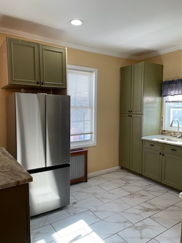 Stylish Two-Bedroom with Luxe Finishes and Cozy Ambience on a Quiet Street - Sleek Bronx Haven - Photo 5