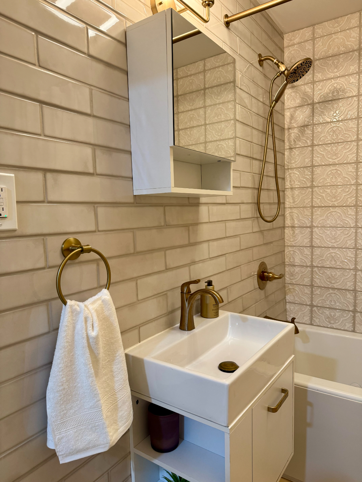 BRAND NEW- LUXURY and LOCATION- Brunswick, NY - Photo 10