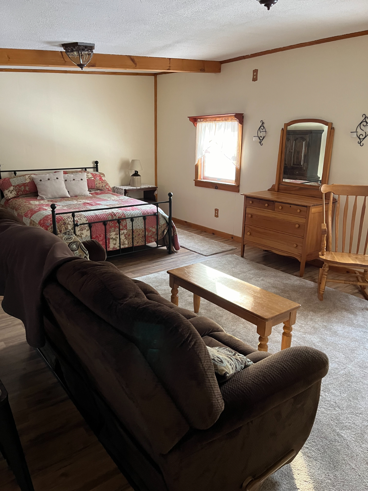Studio Apartment Danville, VT - Photo 2