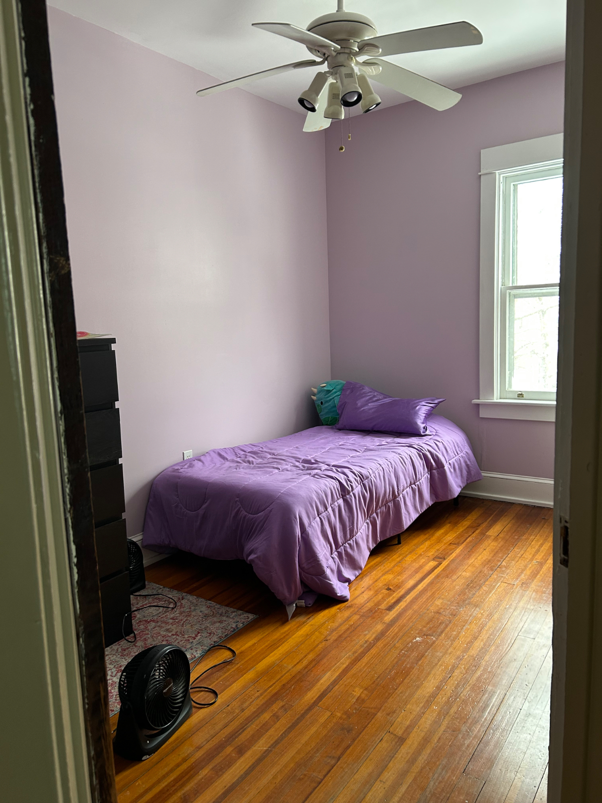 Room for rent in house 2 blocks from hospital - Photo 1