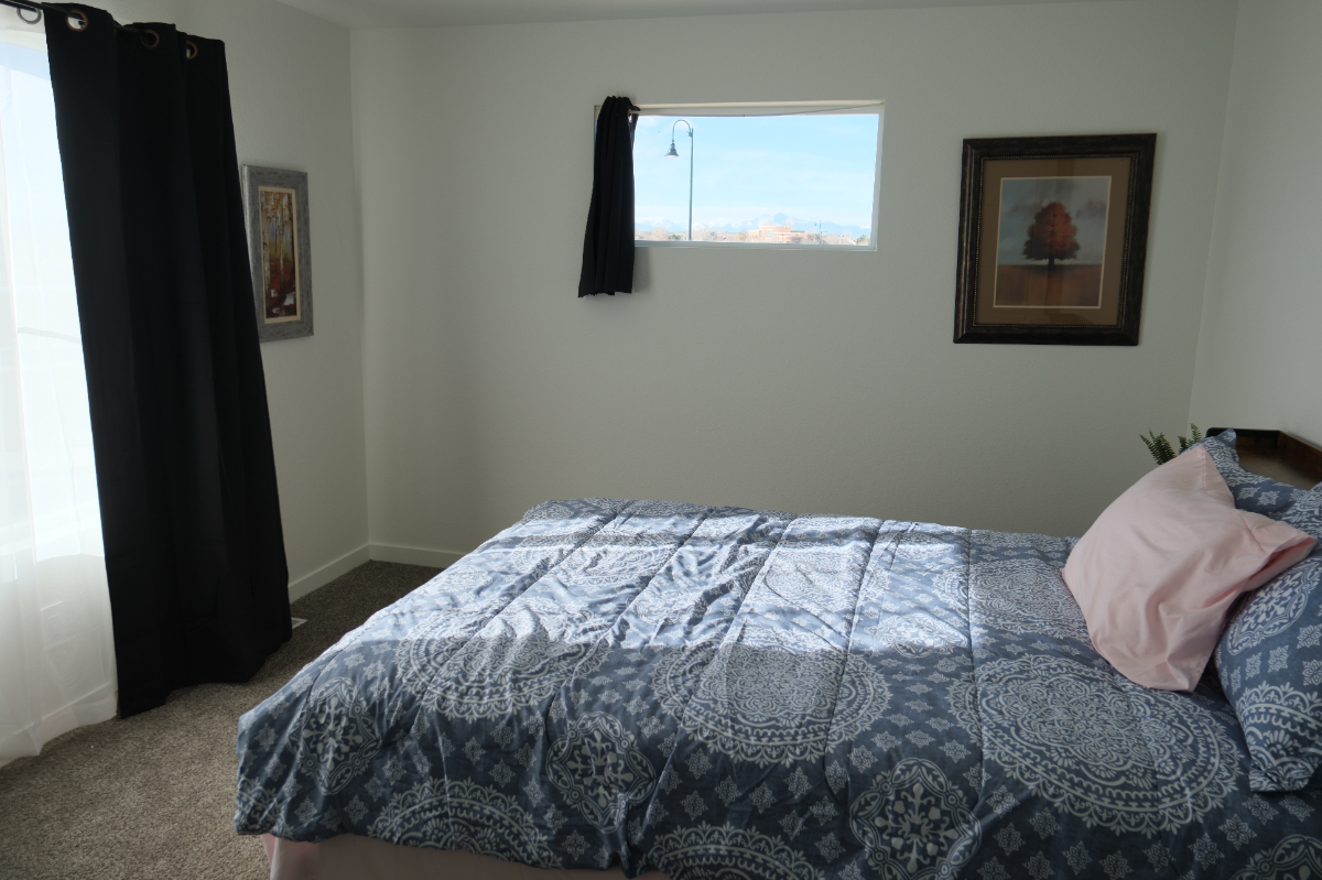 Soft Hues with Wonderful Views Room w/Private Bath