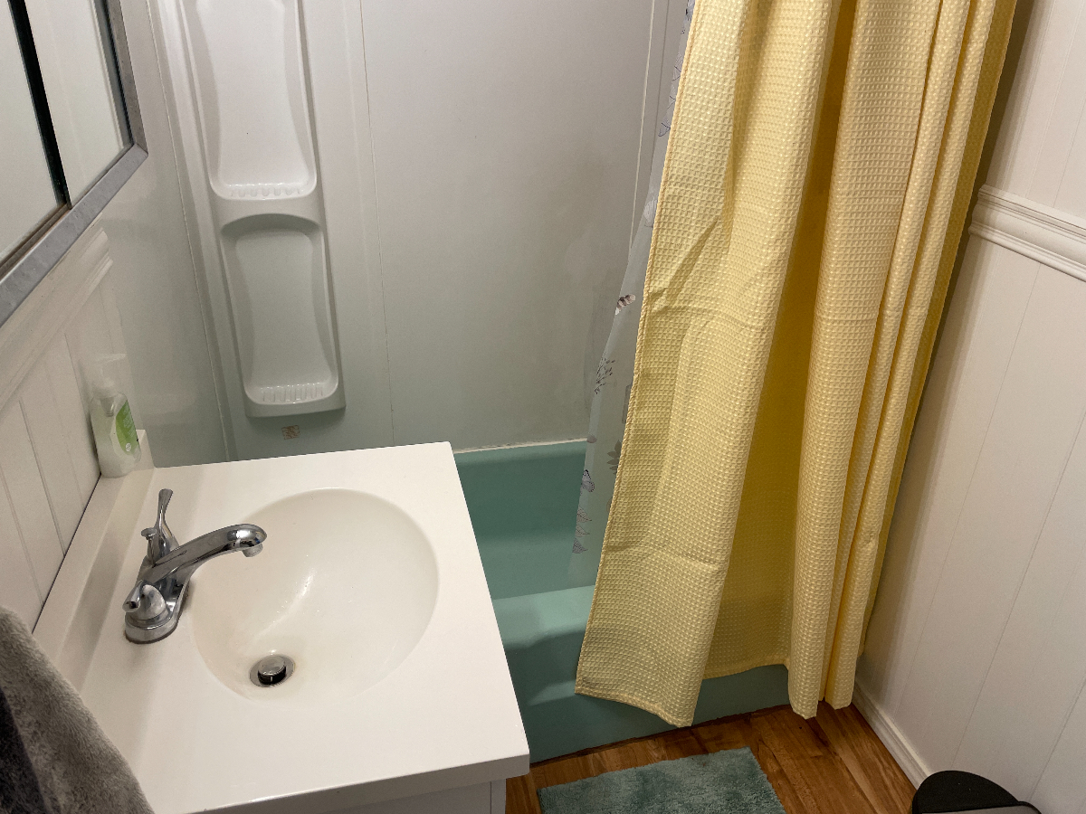 Cozy Studio in Walkable Neighborhood Near Downtown - Photo 12
