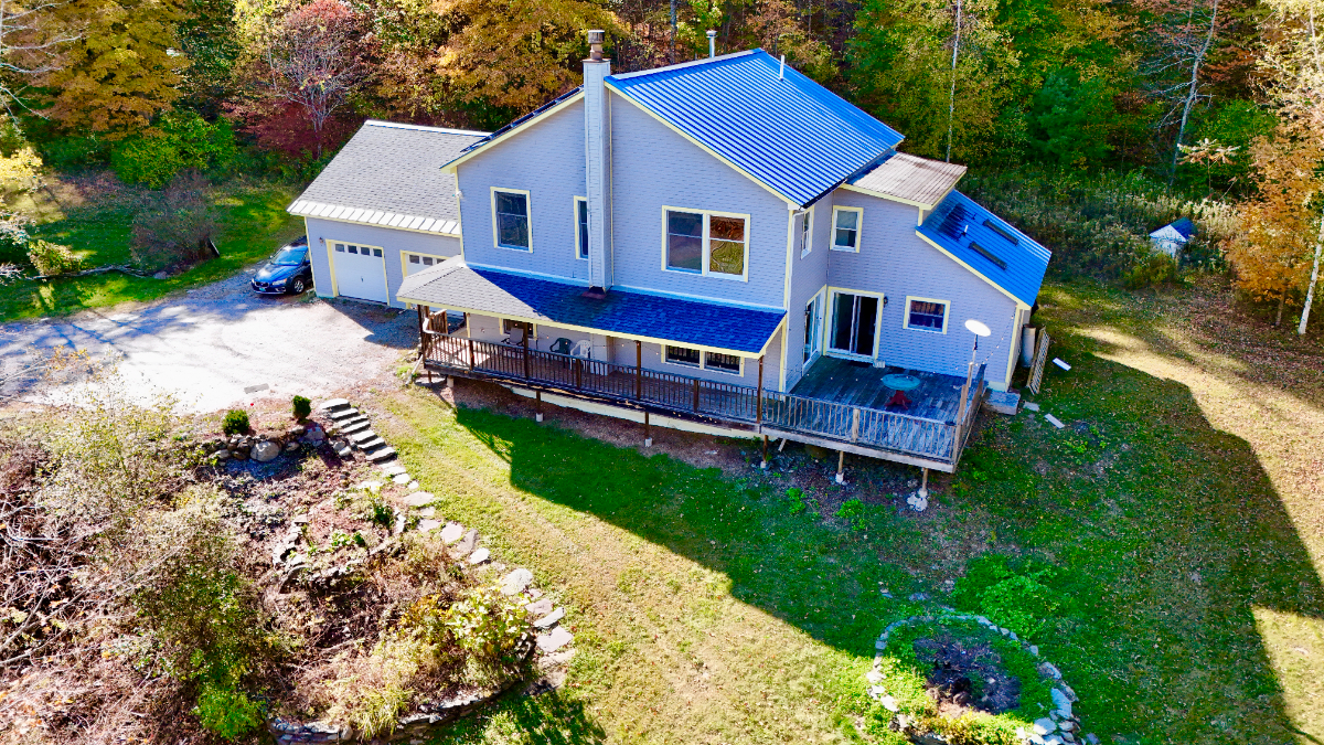 4 Bedroom House with Pond on 50 acres in Castleton - Photo 1