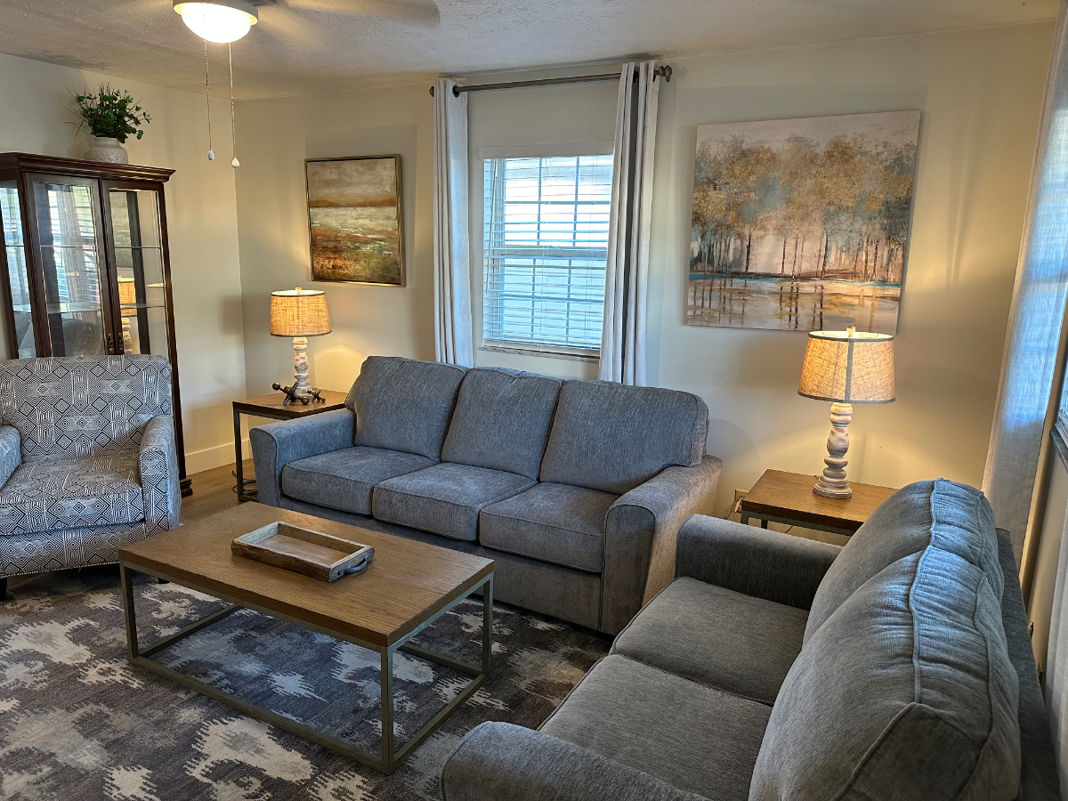 Quiet cottage near hospitals - Photo 2