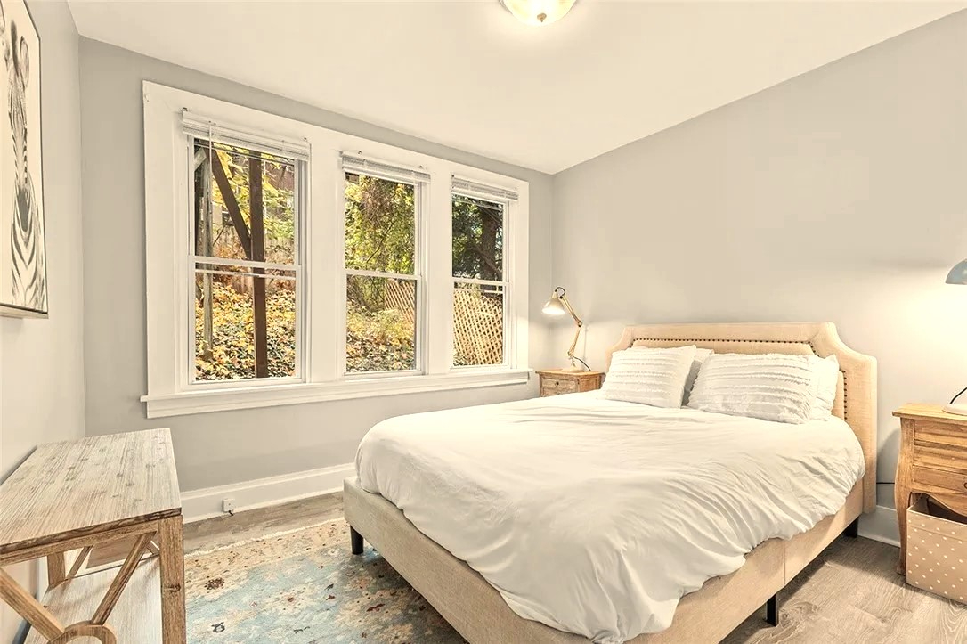 Upscale Condo in ClassA neighborhood