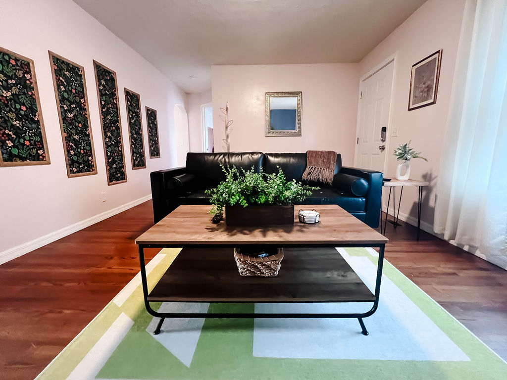 Botanical Bungalow - Photo 2