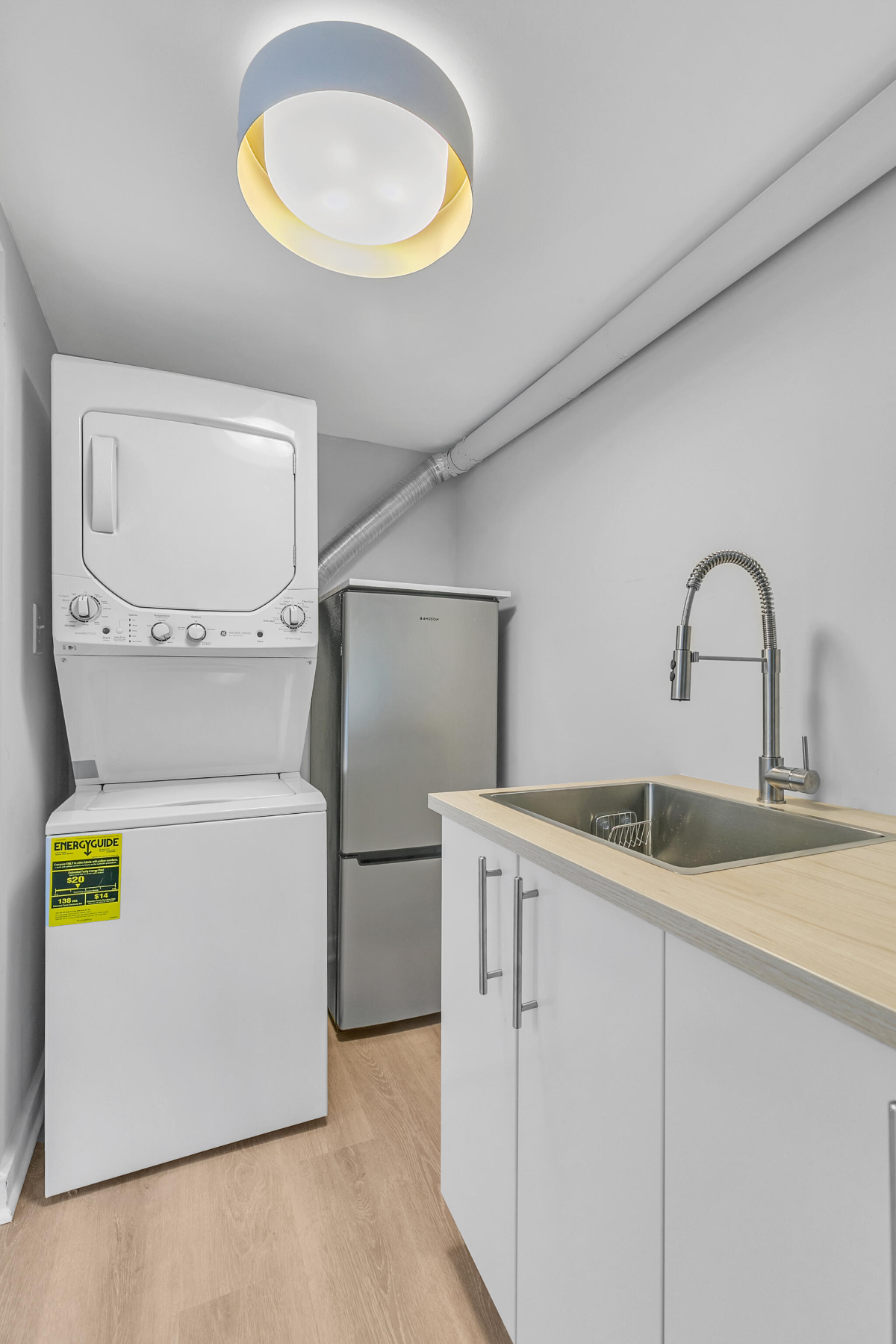 Bright and Fully Furnished 1-Bedroom Apt in a Prime, Safe Location - Photo 5