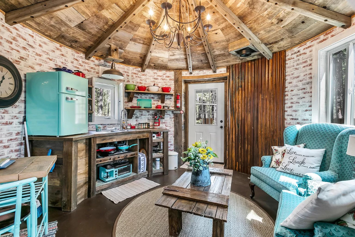 Private and Quiet Rustic Silo in La Pine - Photo 2