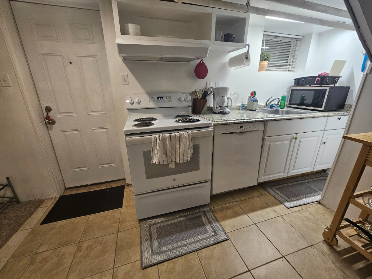Peaceful Brookland Apartment - Photo 3