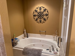 Close to West Jeff Hospital Available Nov 1 - Photo 4