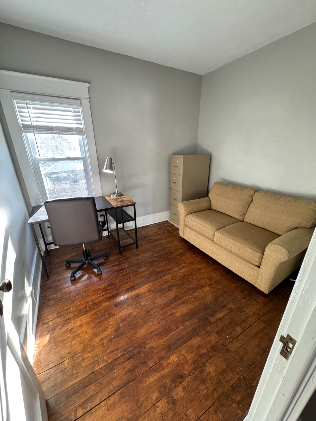 Renovated Kenmore Village Upper Unit - Photo 9