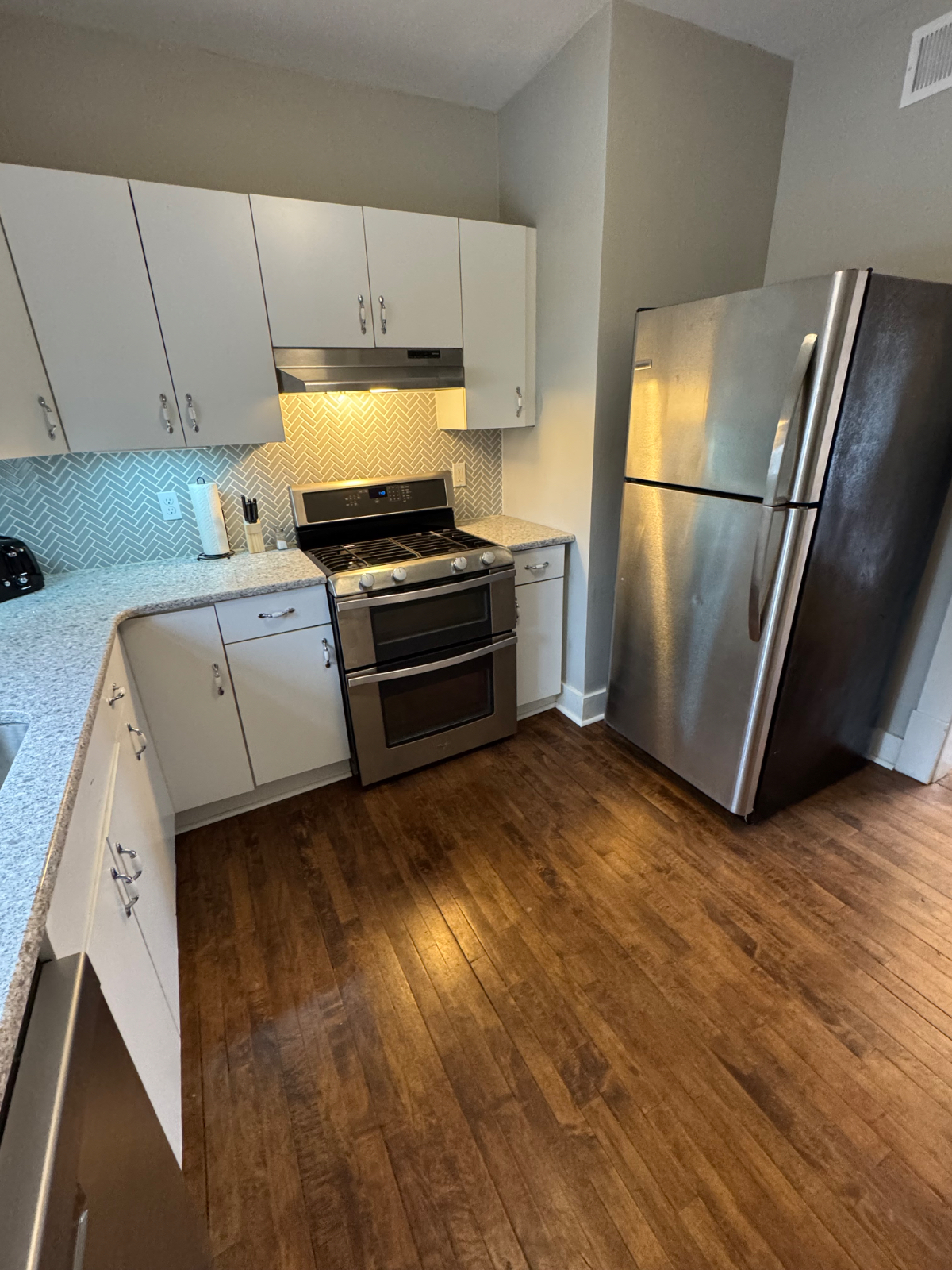 Renovated Kenmore Village Upper Unit - Photo 3