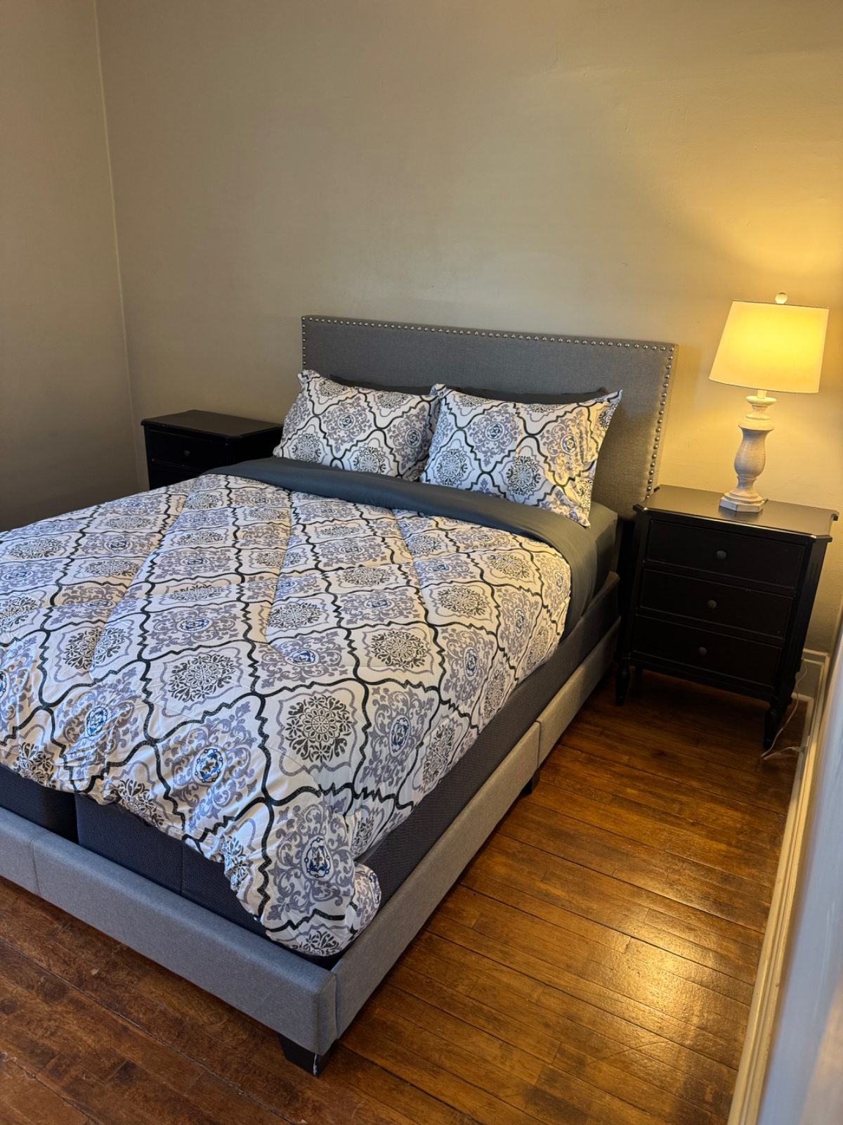 Renovated Kenmore Village Upper Unit - Photo 5