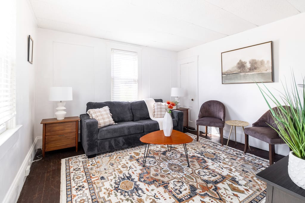 Entire APT, 10min airport, 5min Zoo RDU