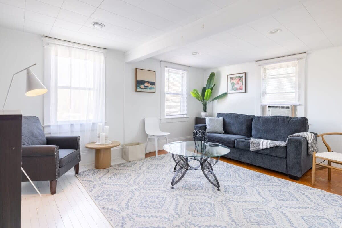 Apt, Centrally located, RUU,