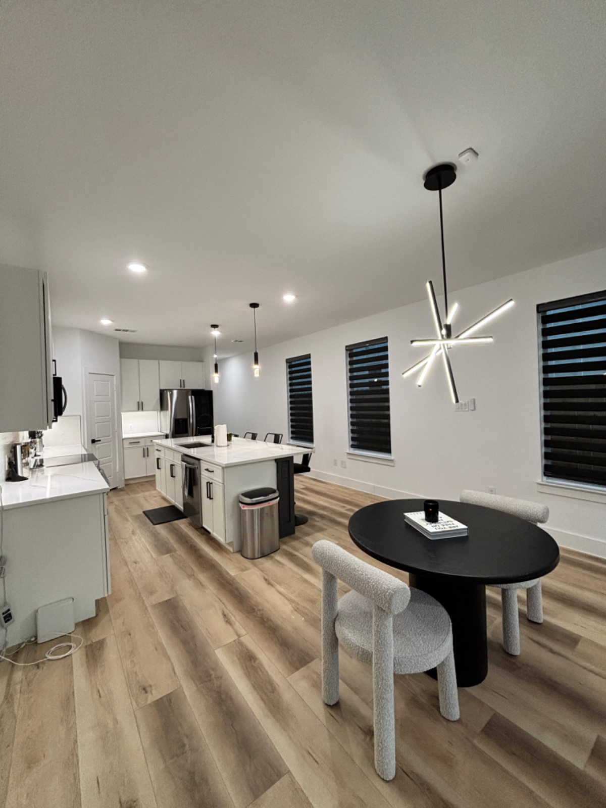 Furnished Bedroom With Private Bath Room - Photo 3