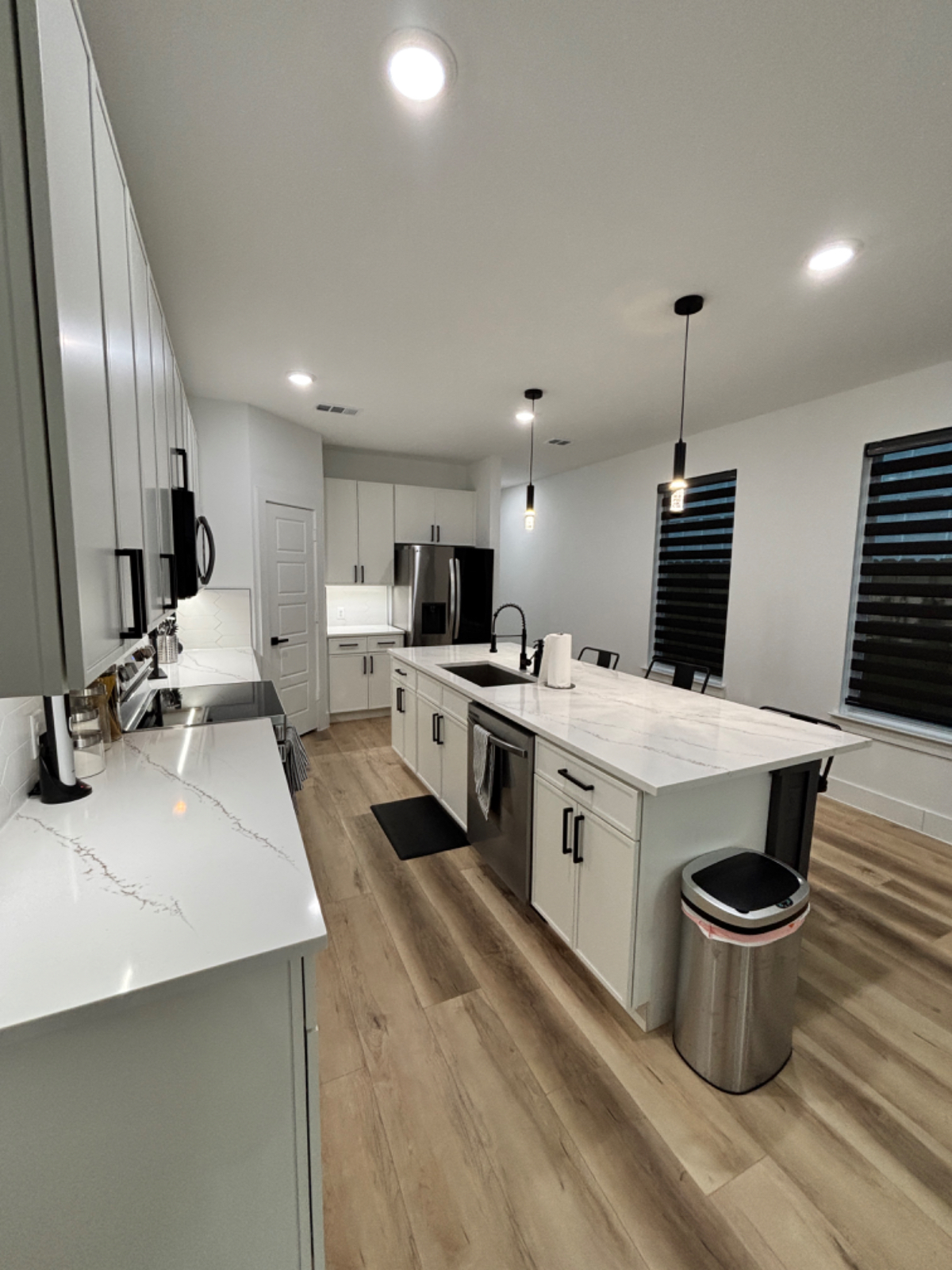 Furnished Bedroom With Private Bath Room - Photo 7