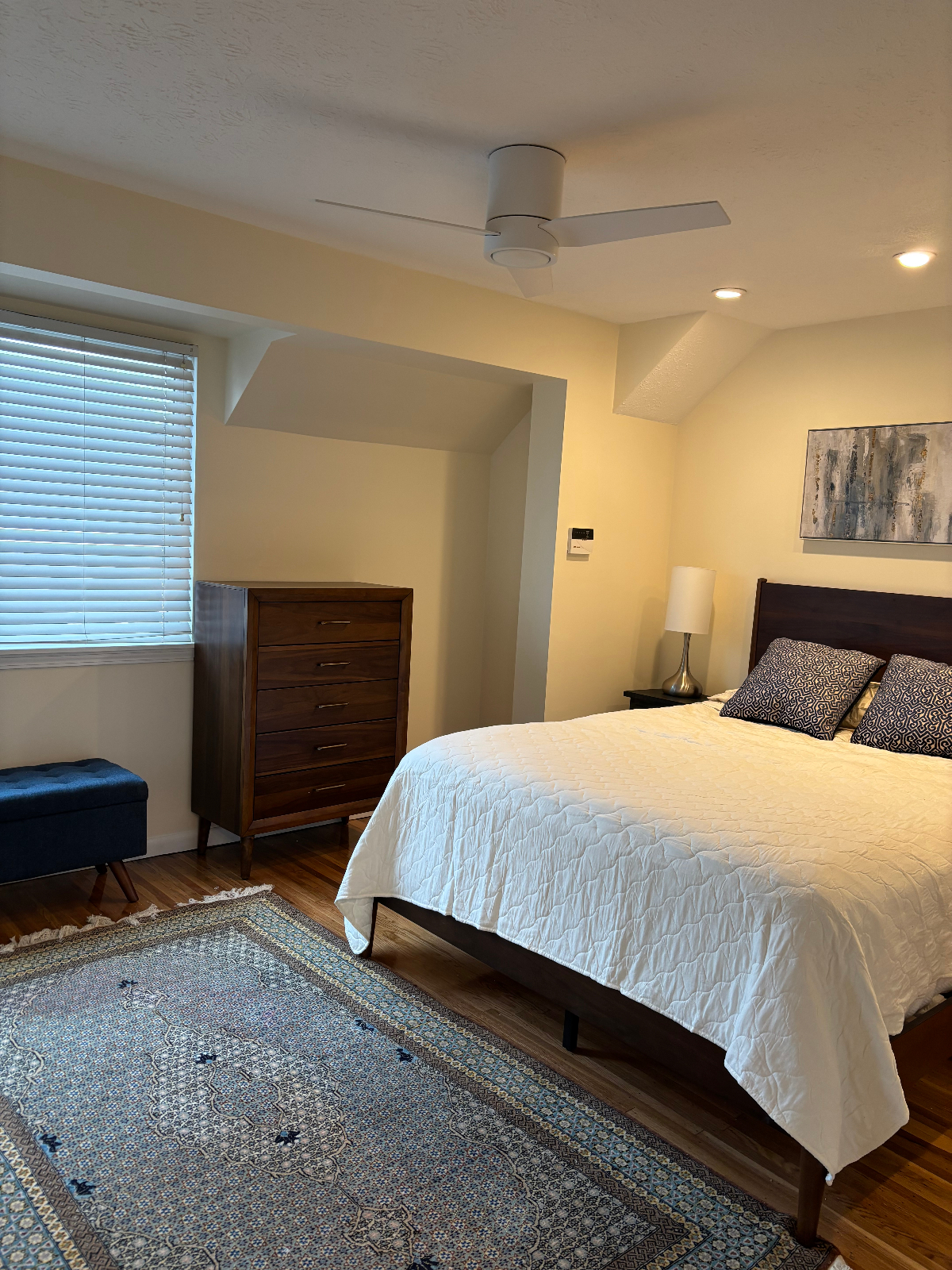 Mid-Century Modern Townhouse - Photo 8