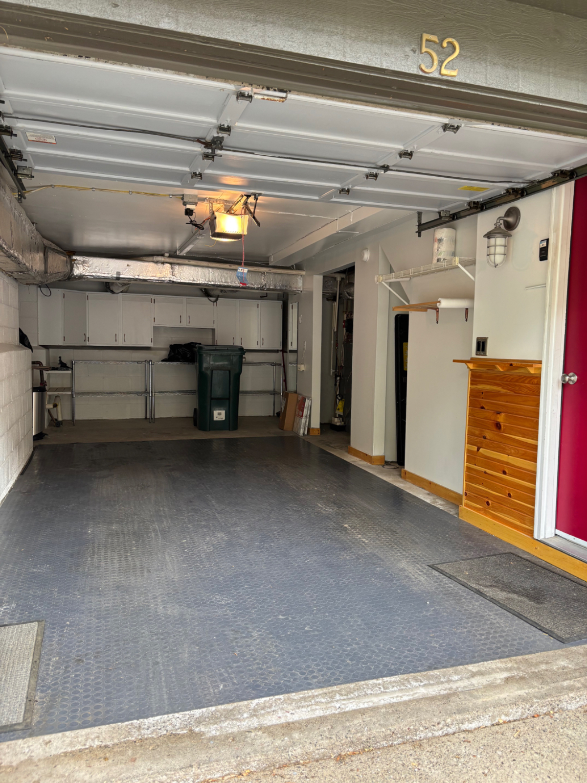 Mid-Century Modern Townhouse - Photo 11