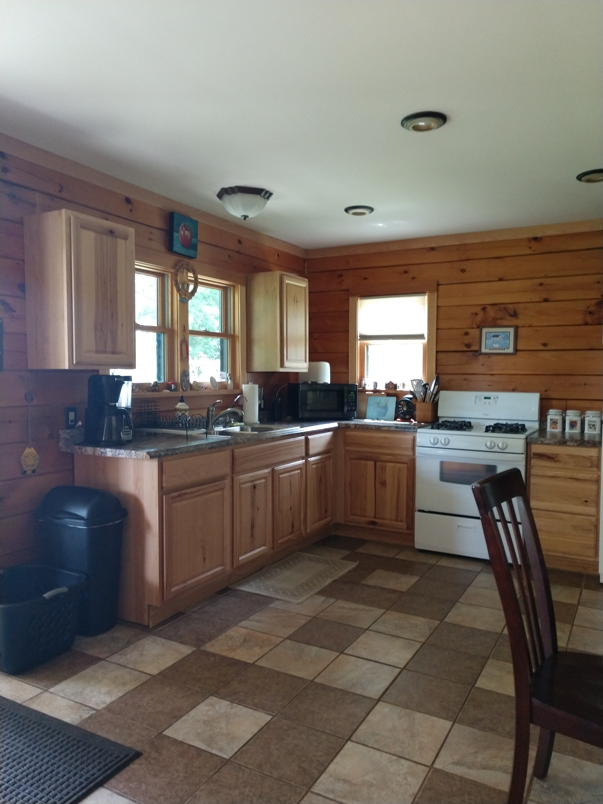 Beautiful Waterfront Gateway, fully furnished cabin - Photo 5