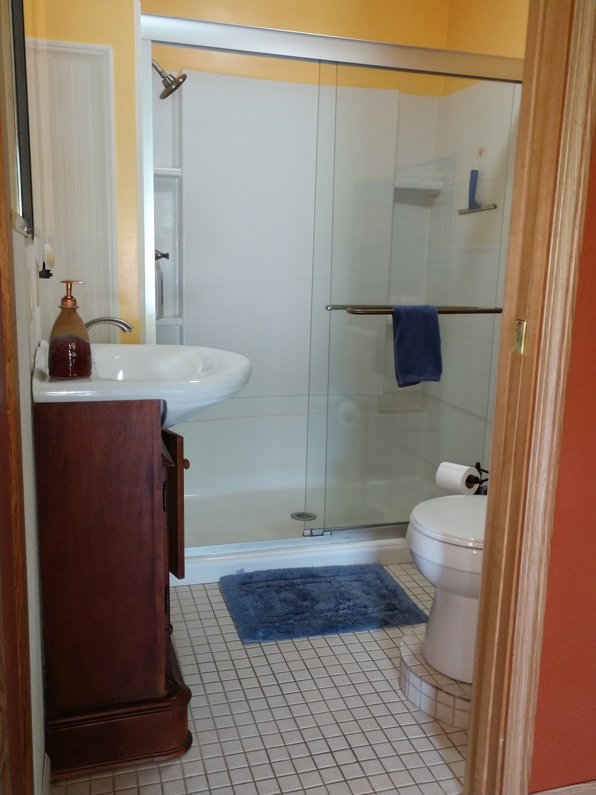 Beautiful Waterfront Gateway, fully furnished cabin - Photo 9