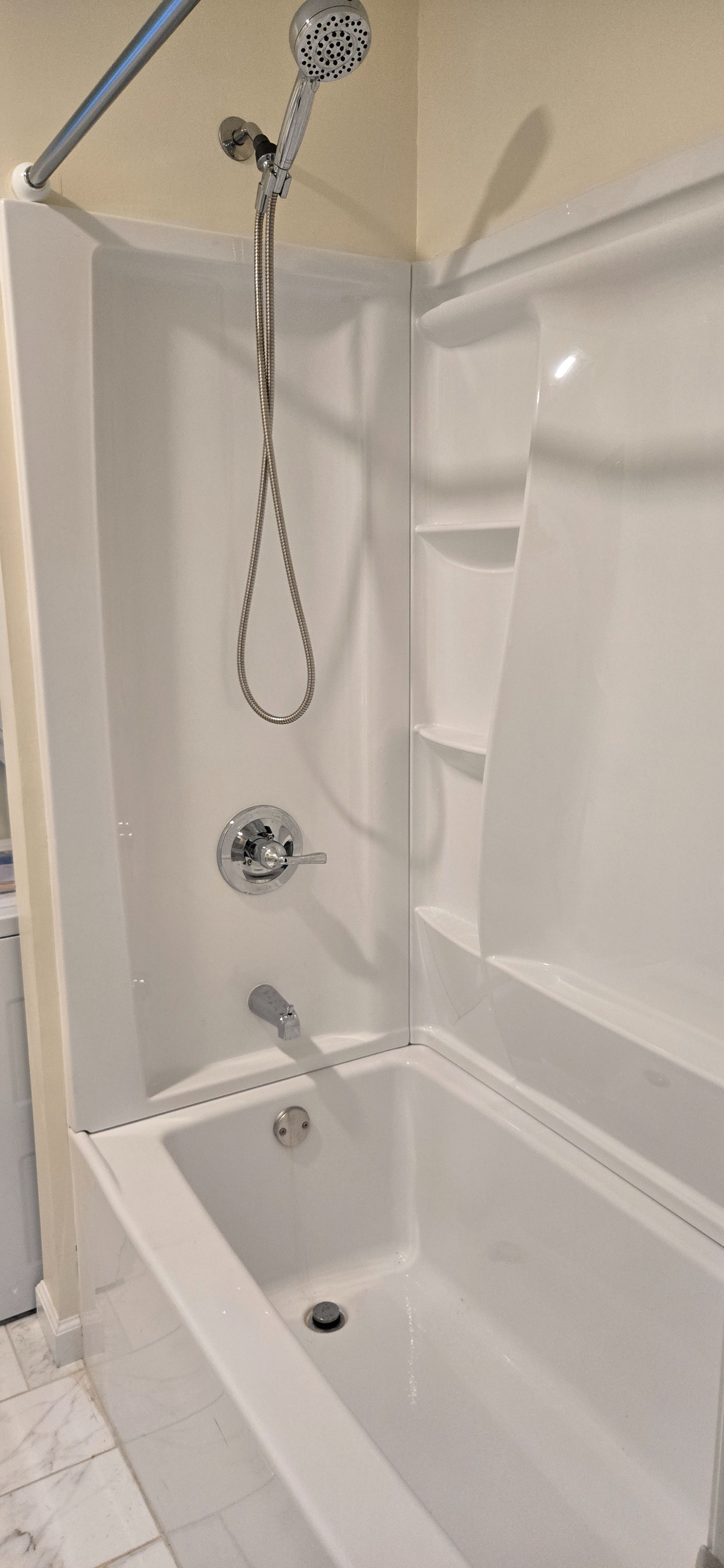 Cozy 2BR/1BA House with Backyard and Modern Amenities - Perfect for Small Families or Couples - Photo 9
