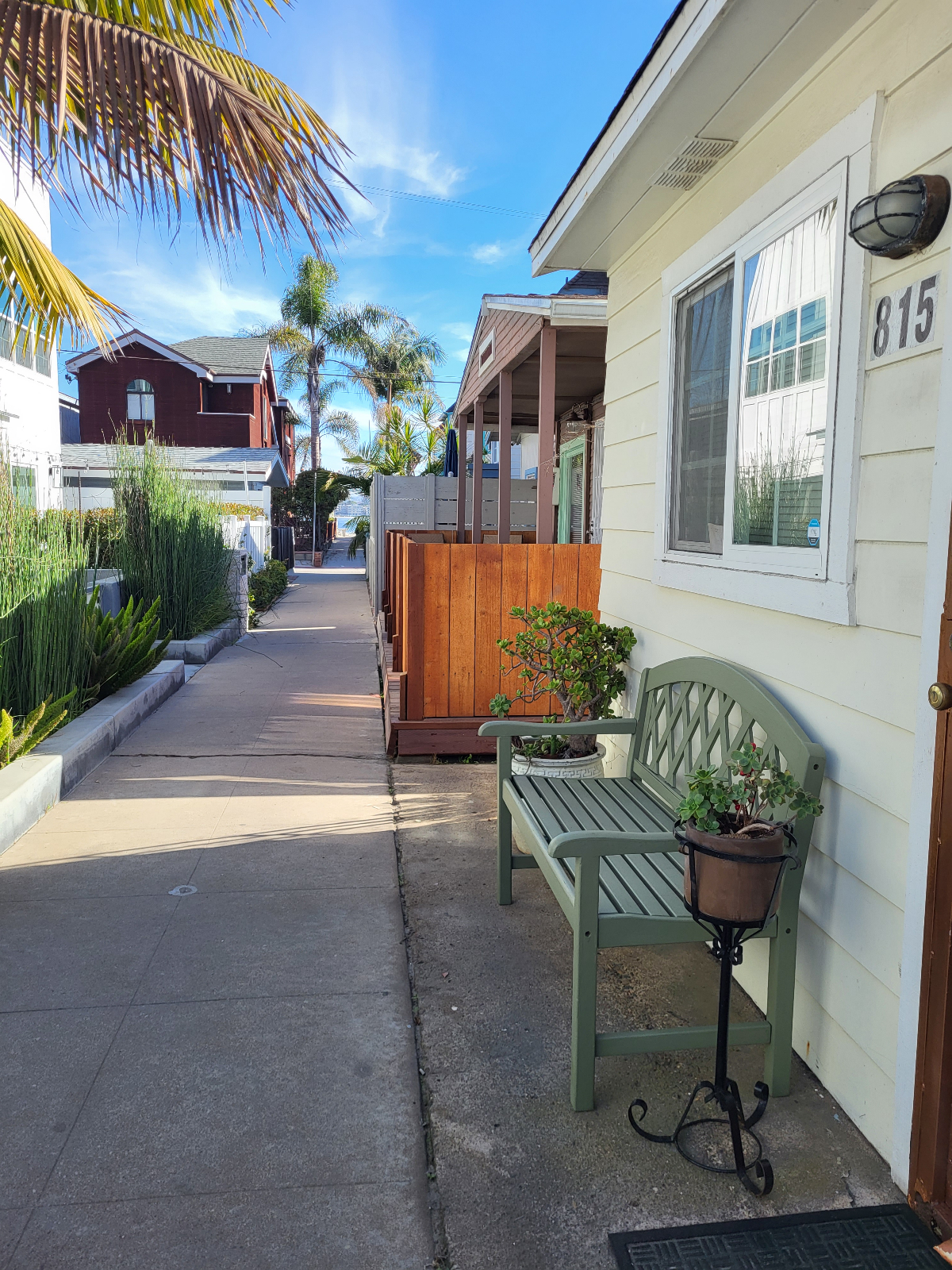 Mission Beach cottage - Photo 1