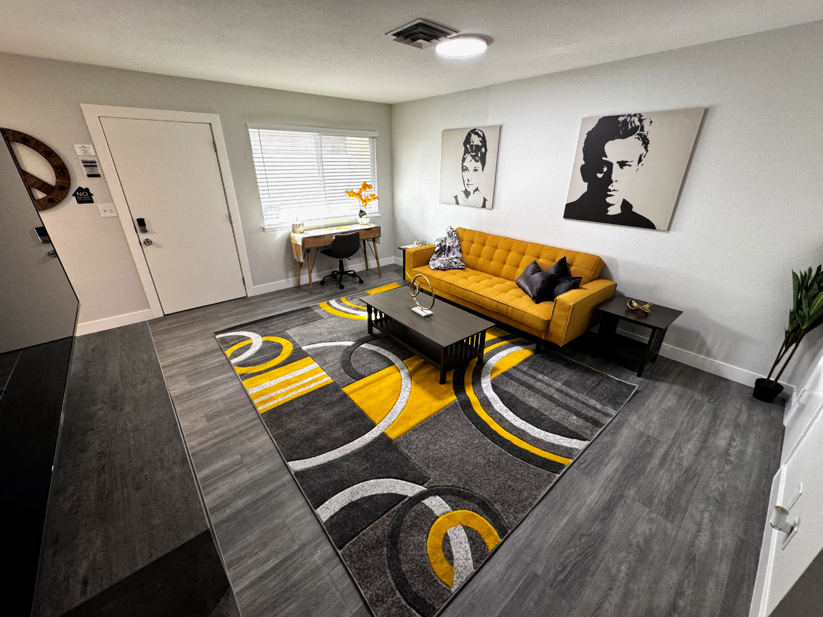 Unit B - 2BR/1BA Mid-Century Apartment