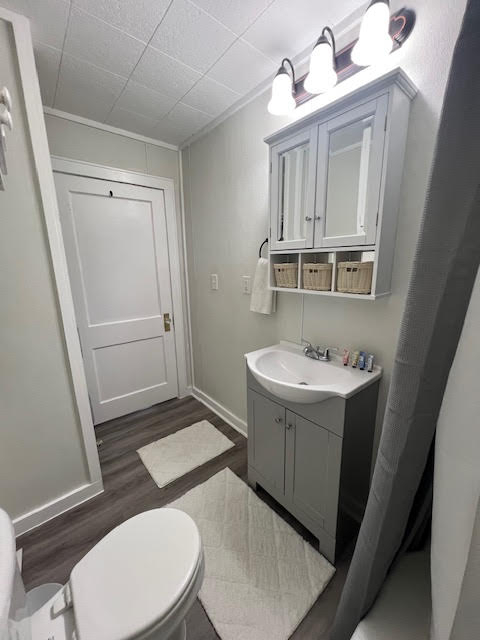Quiet and Comfortable Room - Photo 9