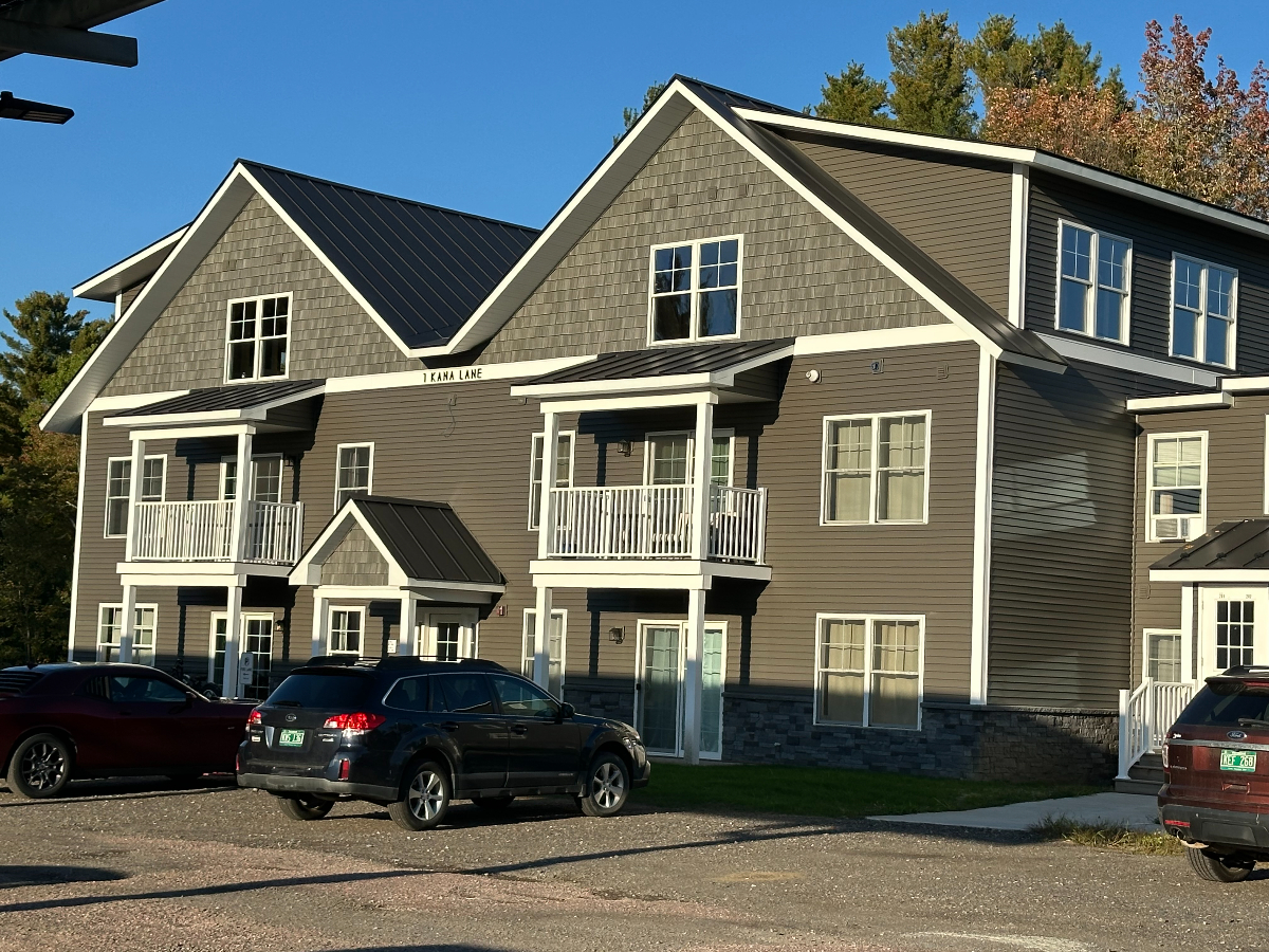 New Construction in Essex - 2 bedrooms & 2 bathrooms - Photo 2
