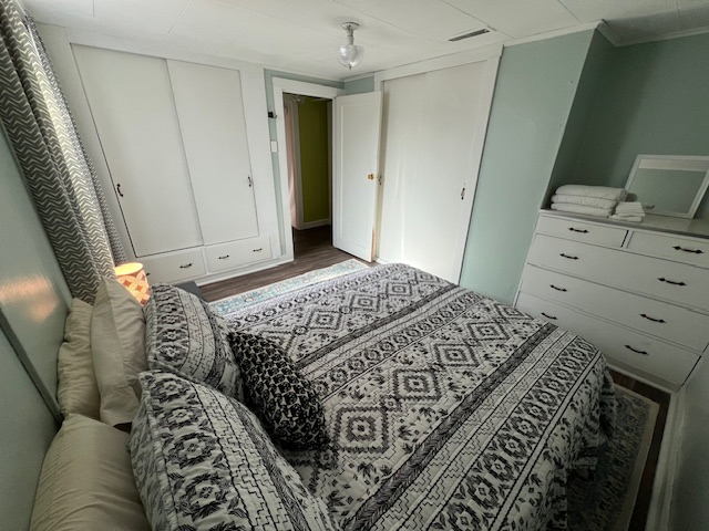 Bright & Spacious Basement Apartment - Perfect for single occupant, professional or traveler! - Photo 2