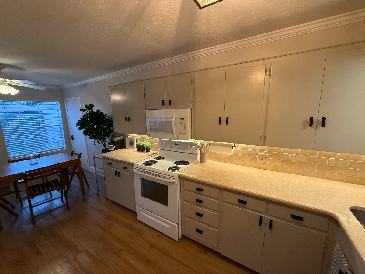 Townhouse Master bedroom - Photo 7
