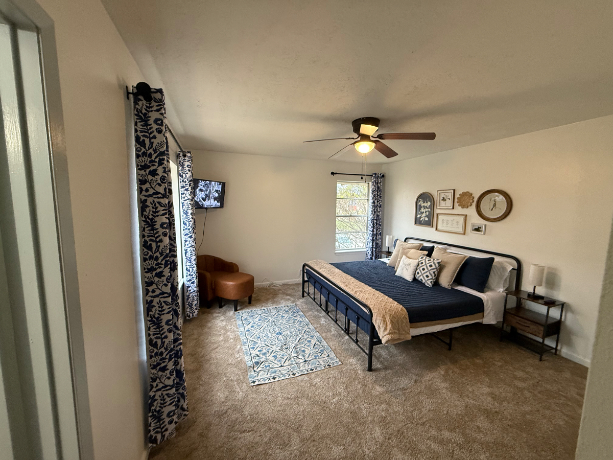 Townhouse Master bedroom - Photo 8